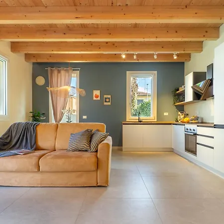 Guesthost - Oasis Of The Knight