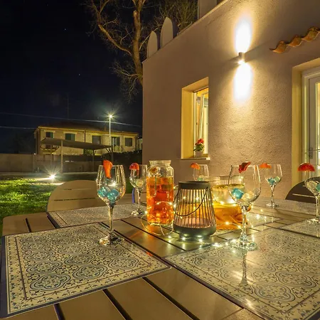 Villa Guesthost - Oasis Of The Knight Ferrara