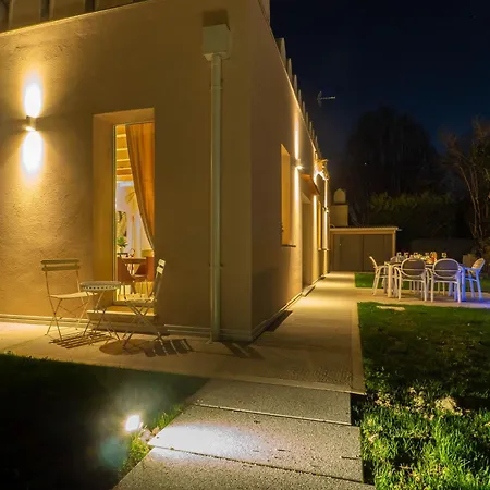 Guesthost - Oasis Of The Knight * Ferrara