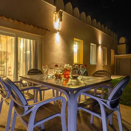 Guesthost - Oasis Of The Knight Ferrara