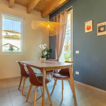 Guesthost - Oasis Of The Knight