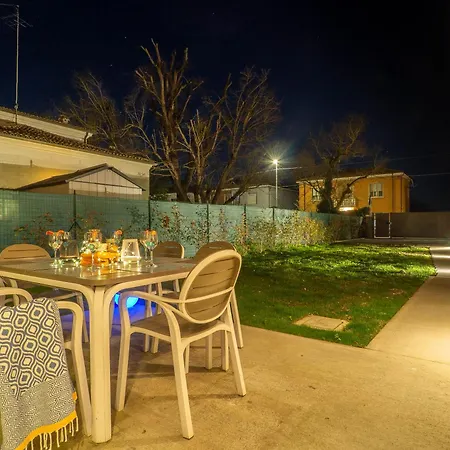 Guesthost - Oasis Of The Knight Villa Ferrara