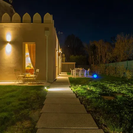 Guesthost - Oasis Of The Knight Ferrara