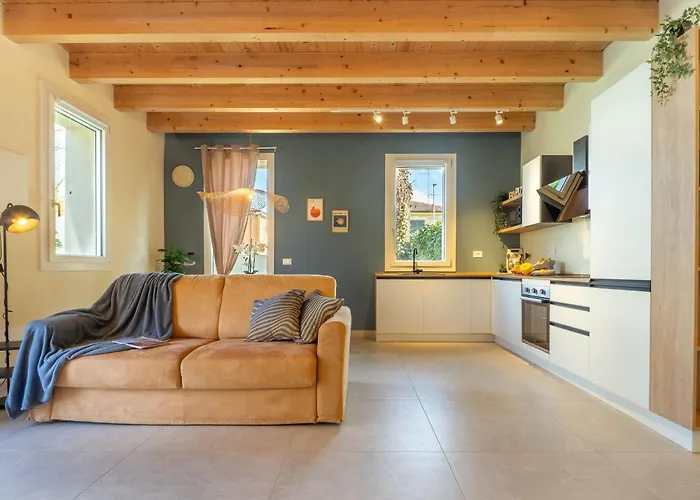 Guesthost - Oasis Of The Knight