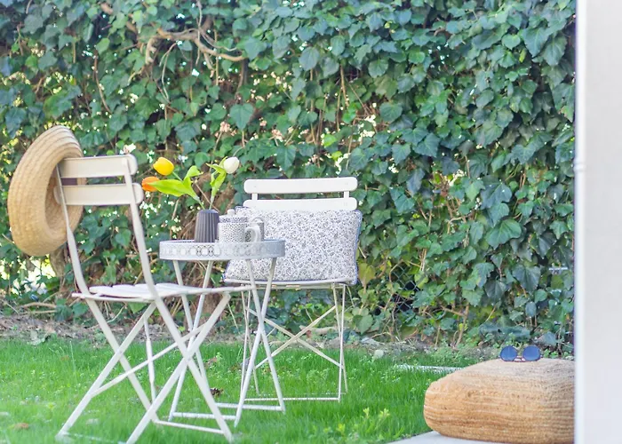 Guesthost - Oasis Of The Knight Villa *