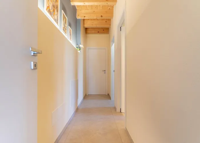 Guesthost - Oasis Of The Knight Ferrara